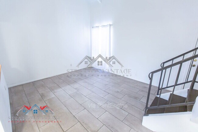 Building Photo - 1831 W Mulberry Dr