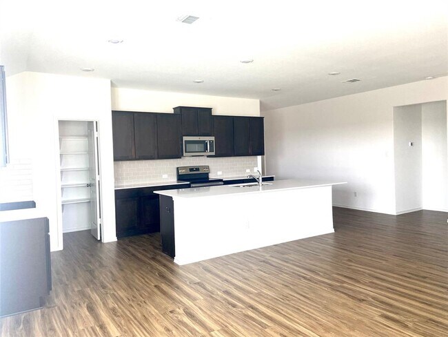 Building Photo - 301 Bluejack Wy
