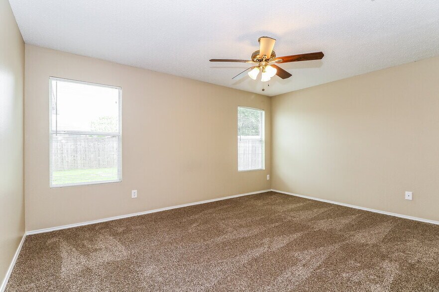 Building Photo - 4113 Hunters Creek Dr