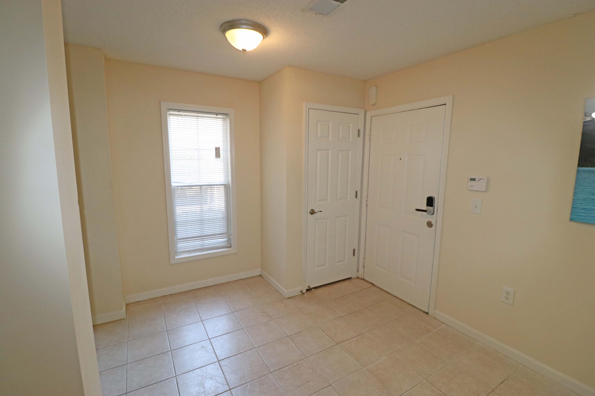 Entry - 2500 Friedland Pl