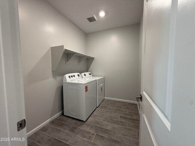 Building Photo - 1730 S 246th Ln