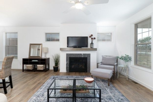Building Photo - 1334 Monterey Pine Dr