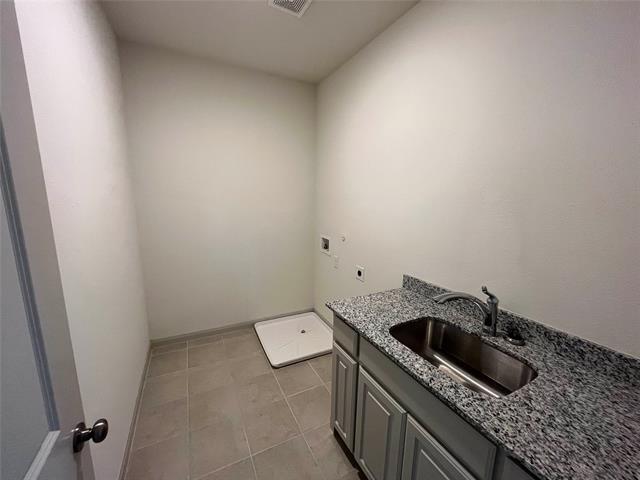 Building Photo - 7200 San Saba Dr