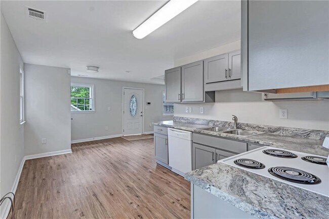 Building Photo - 2084 Bethel Dr NW
