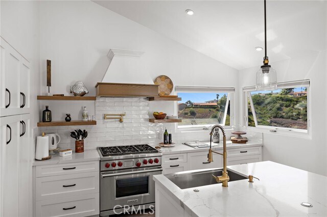 Building Photo - 449 Avenida Crespi