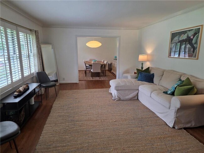 Building Photo - 2129 Pine Forest Dr NE