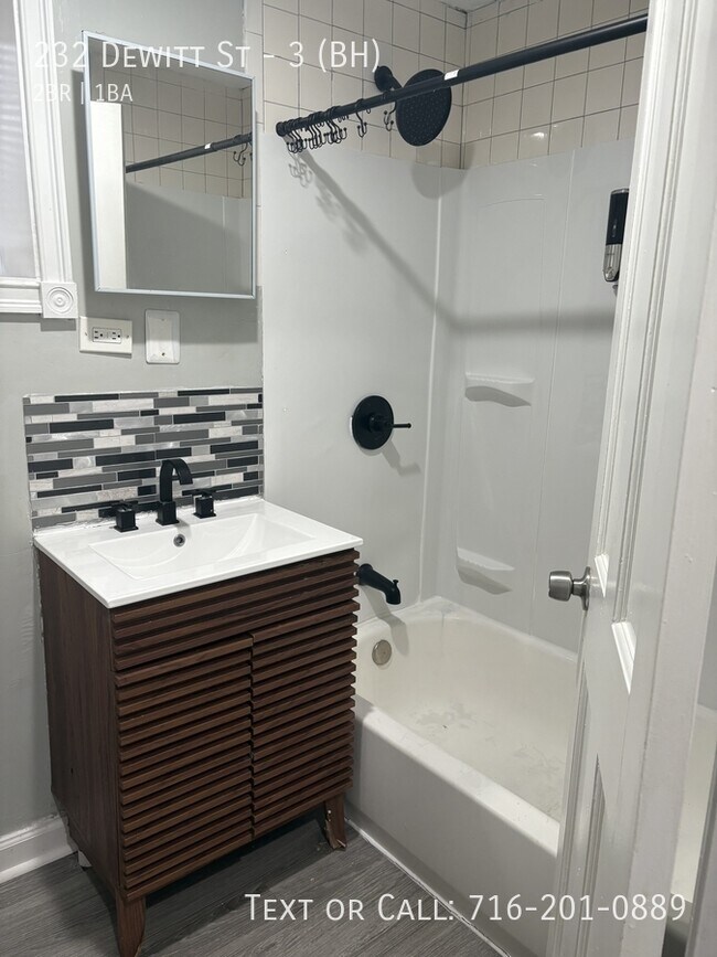 Building Photo - 232 Dewitt St