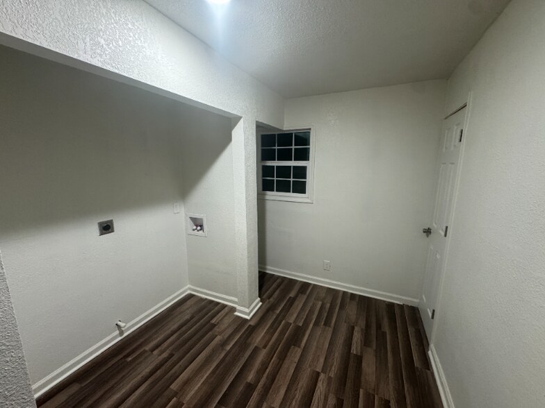 Building Photo - 110 N 26th St