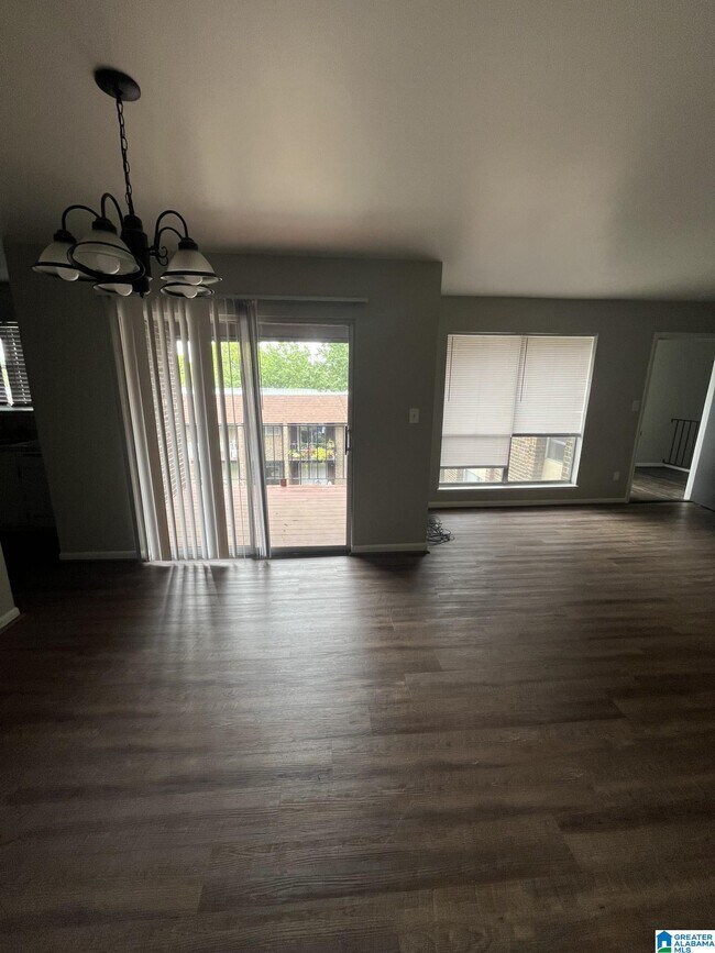 Building Photo - 1340 32nd St S