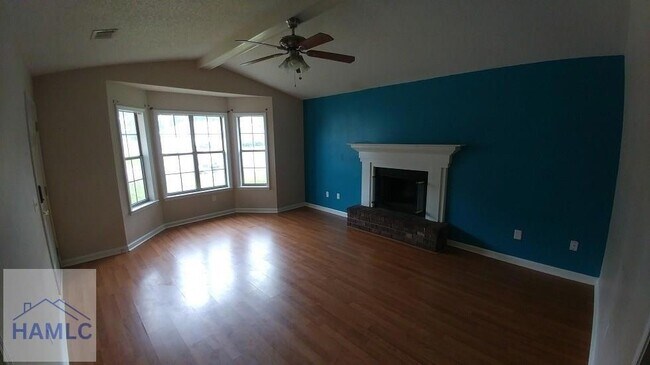 Building Photo - 806 Malibu Dr