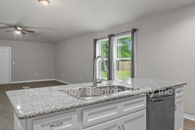 Building Photo - 3210 Electra Dr