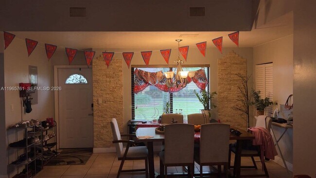 Building Photo - 7509 SW 26th Ct