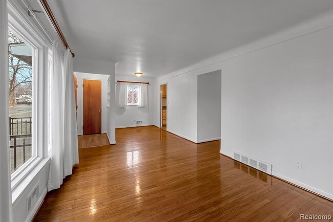 Building Photo - 3945 Harding St