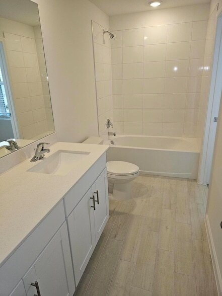 Building Photo - 621 Salisbury Cir