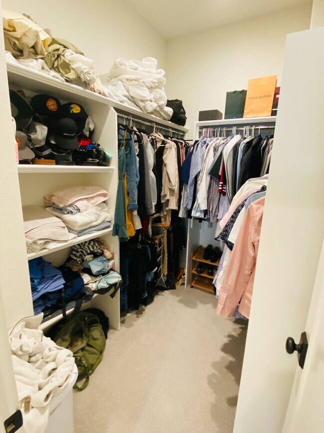 Building Photo - Modern 3 Bed 3 Bath Townhouse Near Downtown Campbell