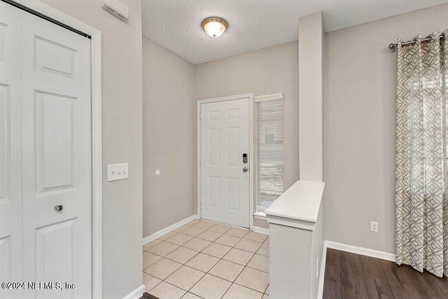 Building Photo - 12423 Forest Lake Cir E