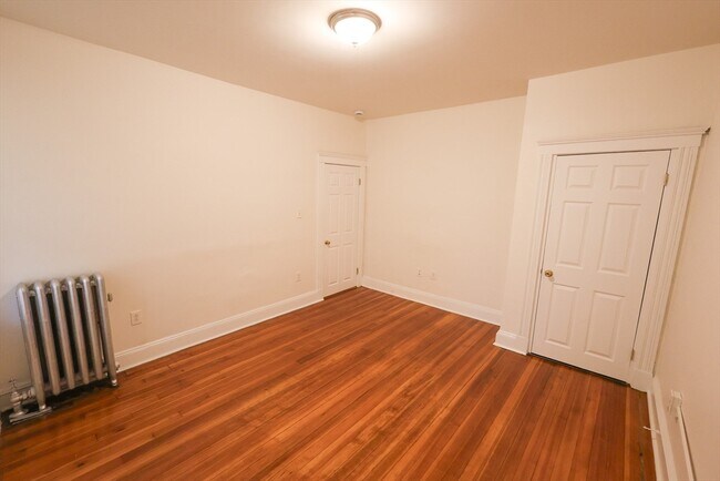 Building Photo - 93 Florida St