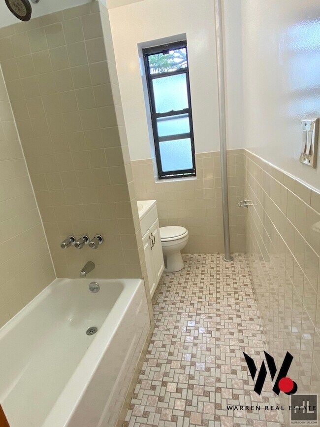 Building Photo - 53 EAST 7 STREET