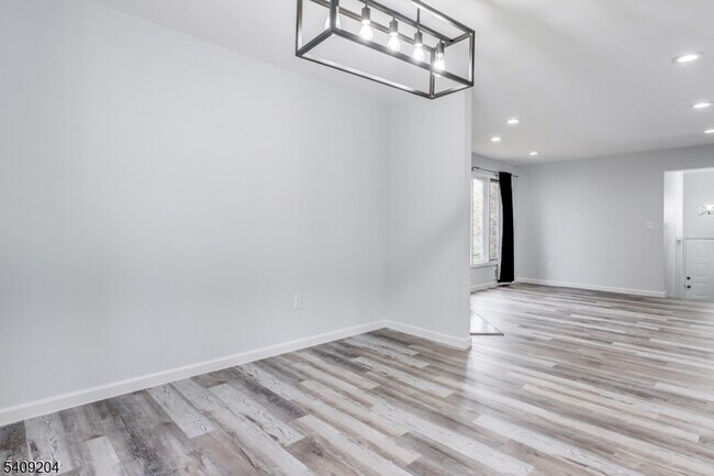 Building Photo - 111 Patriots Rd