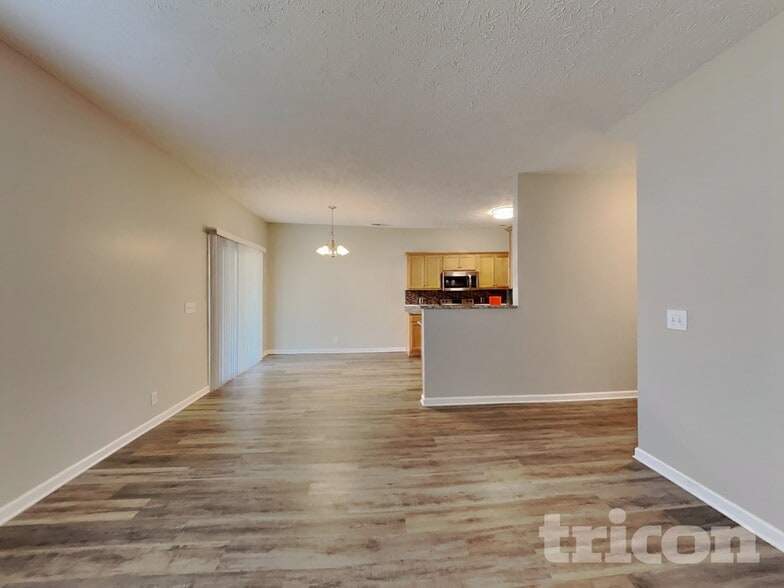 Building Photo - 1456 Colyn Avenue