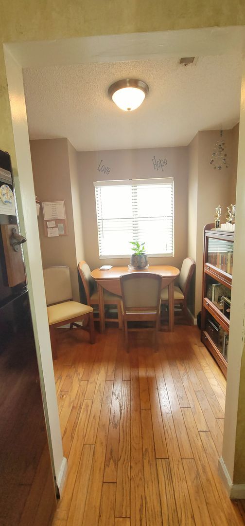 Building Photo - Spacious 2-Bedroom, 2.5-Bath Townhouse – C...