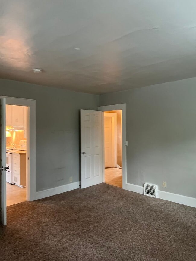 Building Photo - 1908al