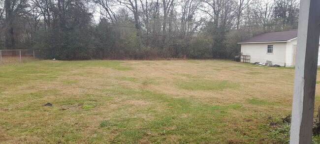 Building Photo - 7273-7275 Valley Ln