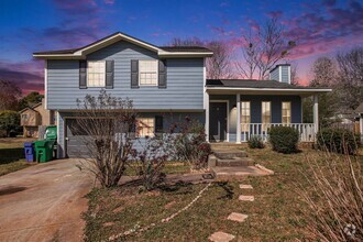 Building Photo - Renovated 3 Bedroom 2 Bath Home