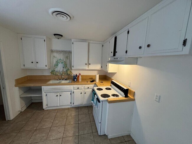 Building Photo - STINE ROAD #B