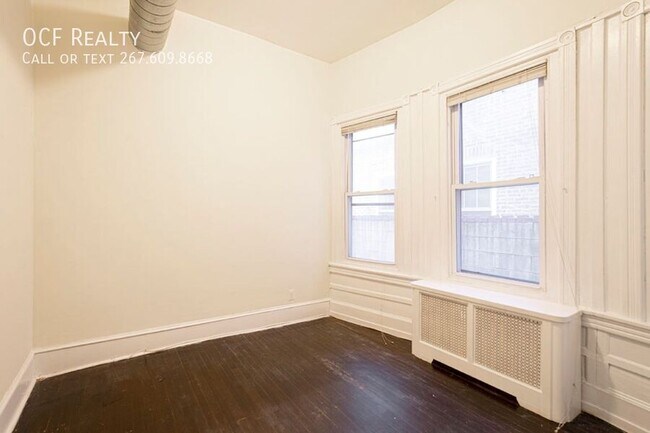 Building Photo - 523 Pine St