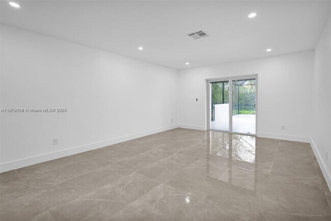 Building Photo - 7400 SW 114th St