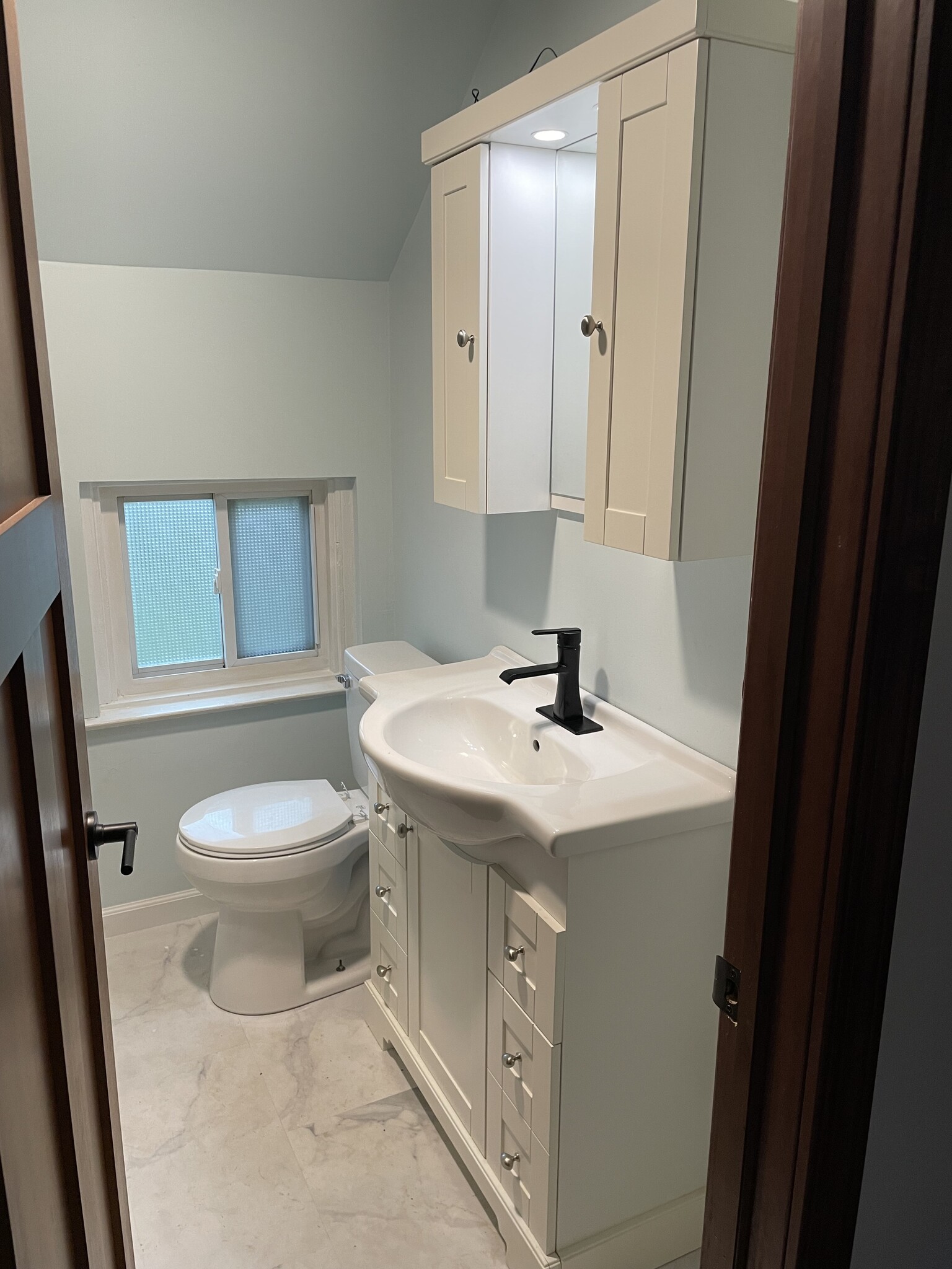 Second Floor Bath - 55 Pearl St