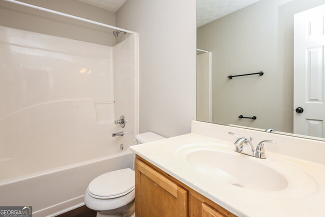 Building Photo - 393 Clearsprings Dr