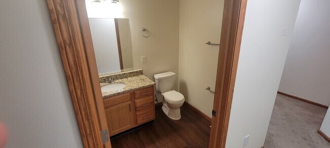Building Photo - 219-219 Talon Pl