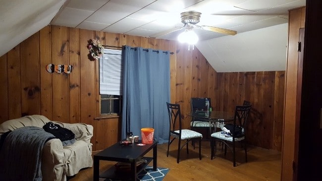 Building Photo - 2030 W Admiral Ave