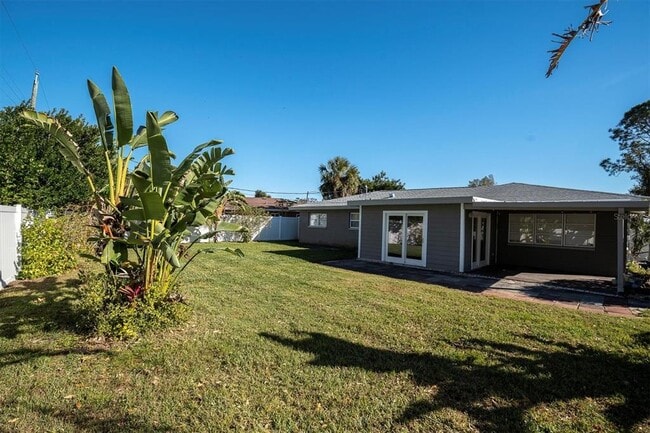 Building Photo - 765 56th Ave S