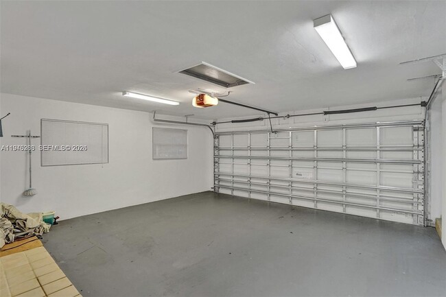 Building Photo - 620 W Palmetto Park Rd