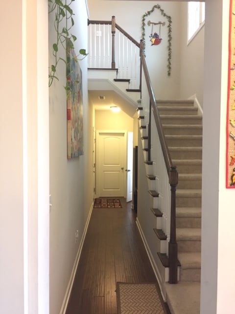Building Photo - Beautiful home in desirable neighborhood o...