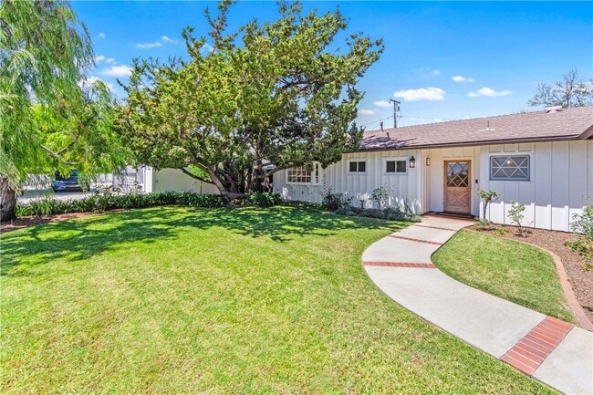 Building Photo - 1281 La Colina Dr