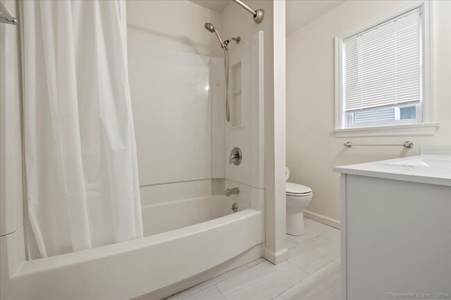 Building Photo - 257 Seaside Ave