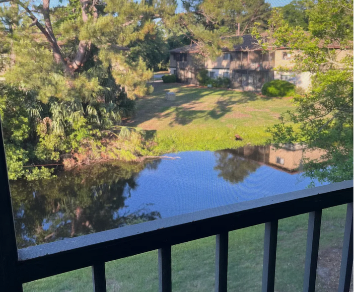 Building Photo - 2182 Bees Ferry Rd