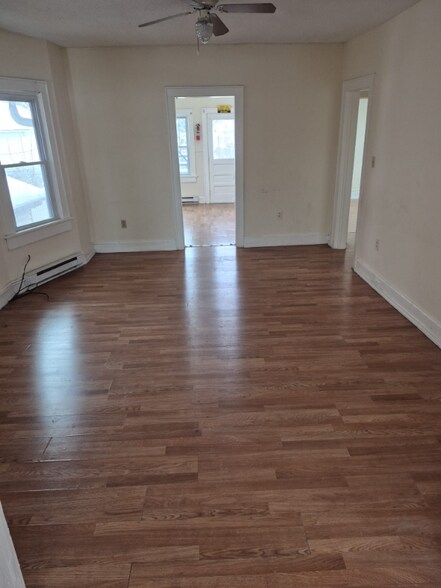 Building Photo - 904 Ash St