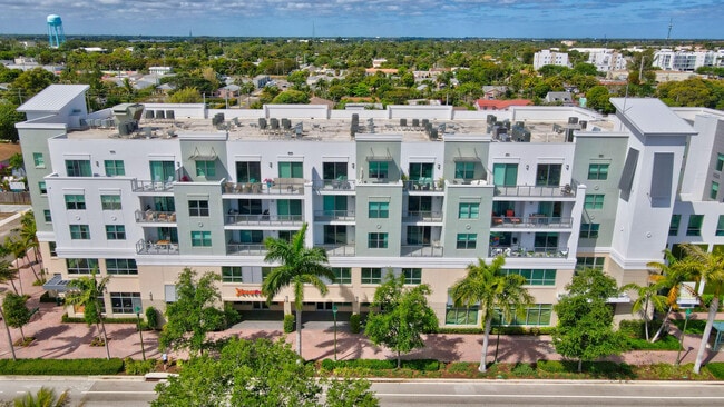 Building Photo - 236 SE 5th Ave