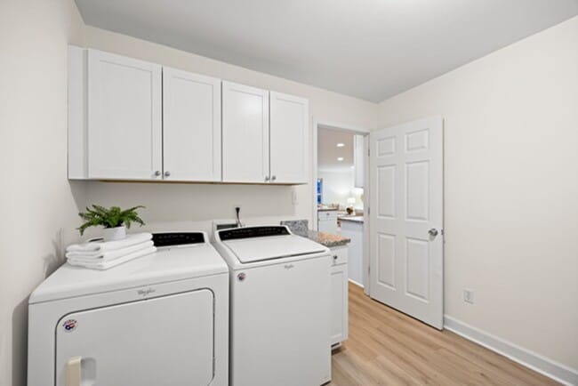 Building Photo - 3 bed, 2 bath home!