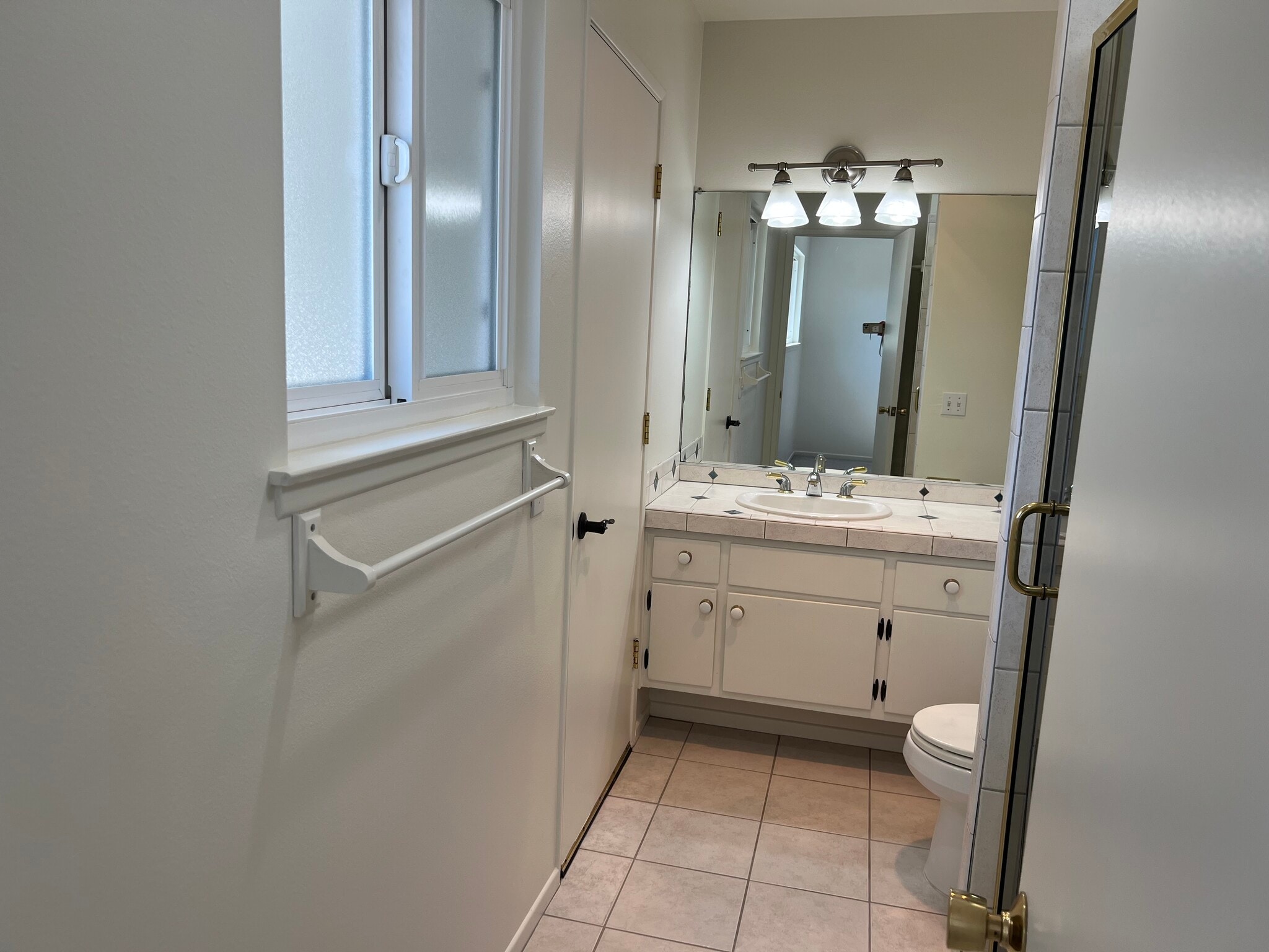 Building Photo - 7548 Newport Dr
