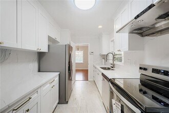 Building Photo - 1278 Fairhill Ln NE