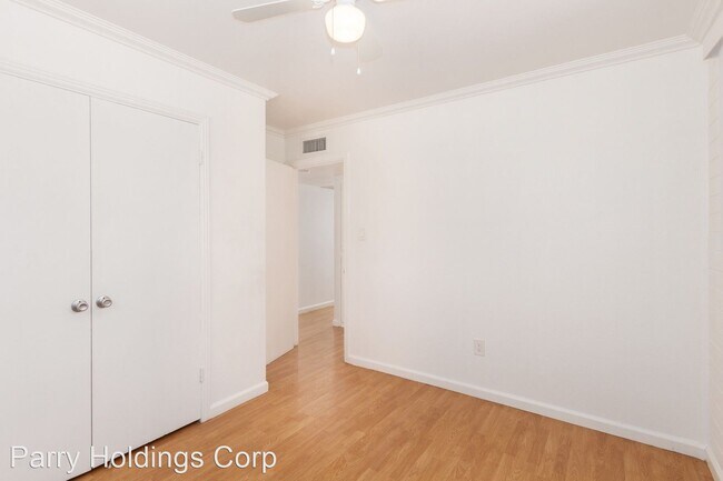 Building Photo - 3 br, 1 bath House - 2614 N 40th Drive
