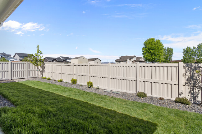 Building Photo - 4646 S Selatir Way