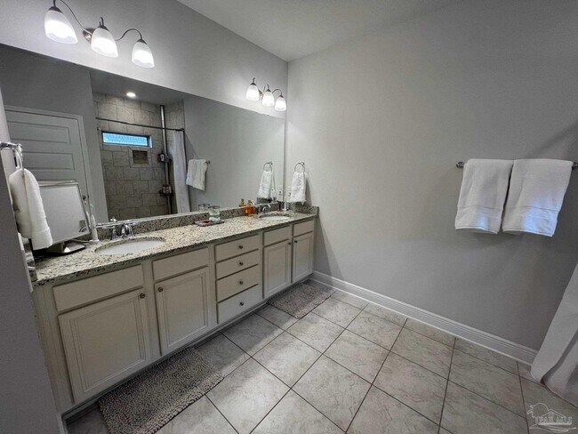 Building Photo - 8026 Burnside Lp