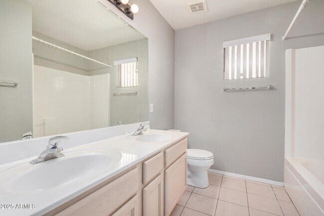 Building Photo - 6769 W Monona Dr